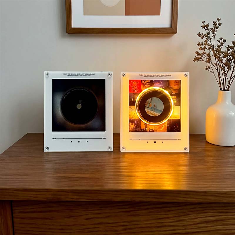 Magnetisk NFC Musikafspiller Natlampe – Smart Mini Vinylafspiller i Akryl med Automatisk Afspilning, Blød Belysning og Tilpassede Sange
