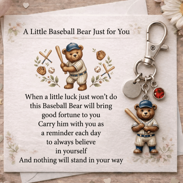 🧸En lille baseball-bjørn til dig nøglering